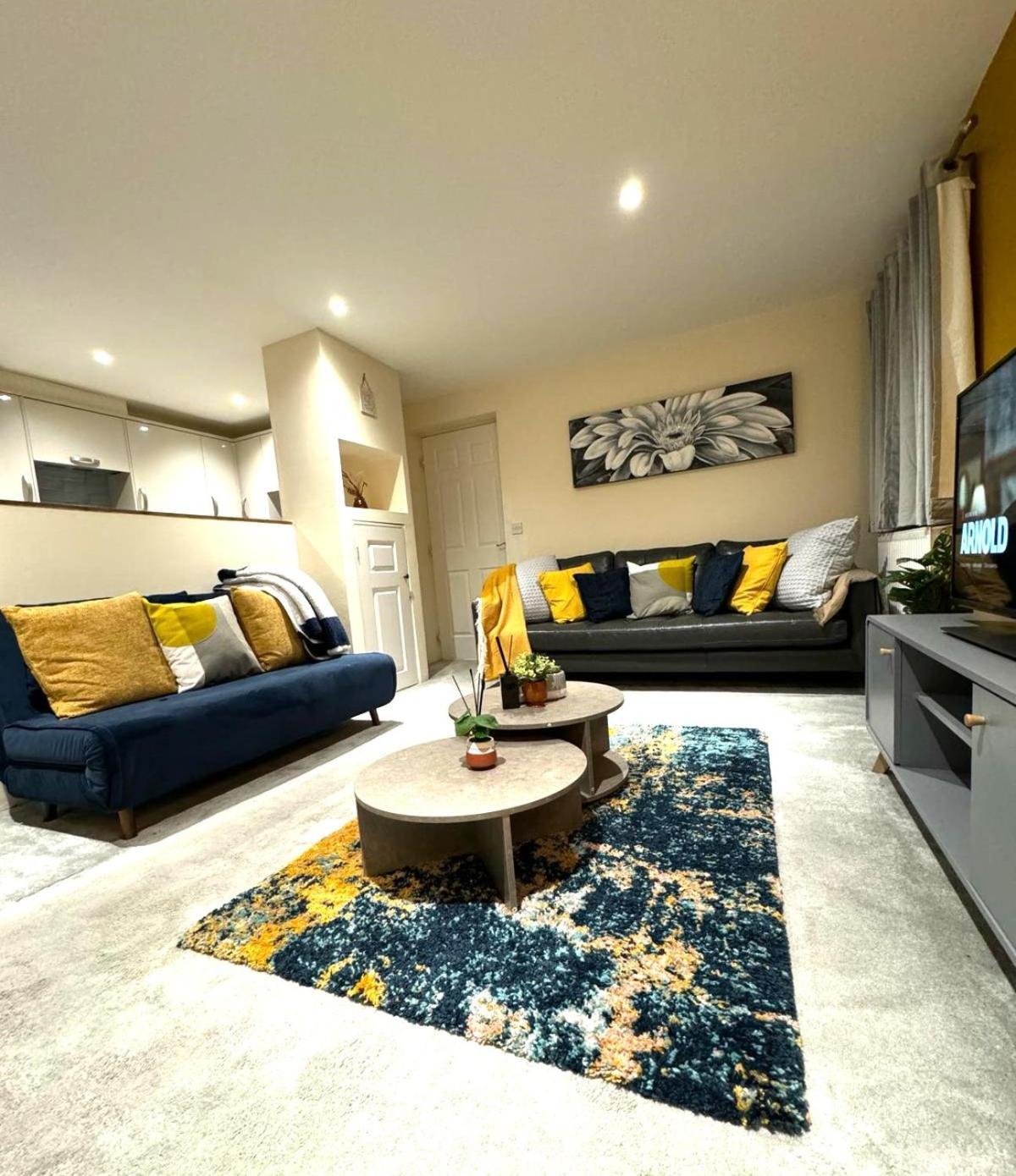 Large Cosy 2 Bedroom Ground Floor Flat In Stevenage Sg1 Sleeps 4-5 Free Parking Екстериор снимка