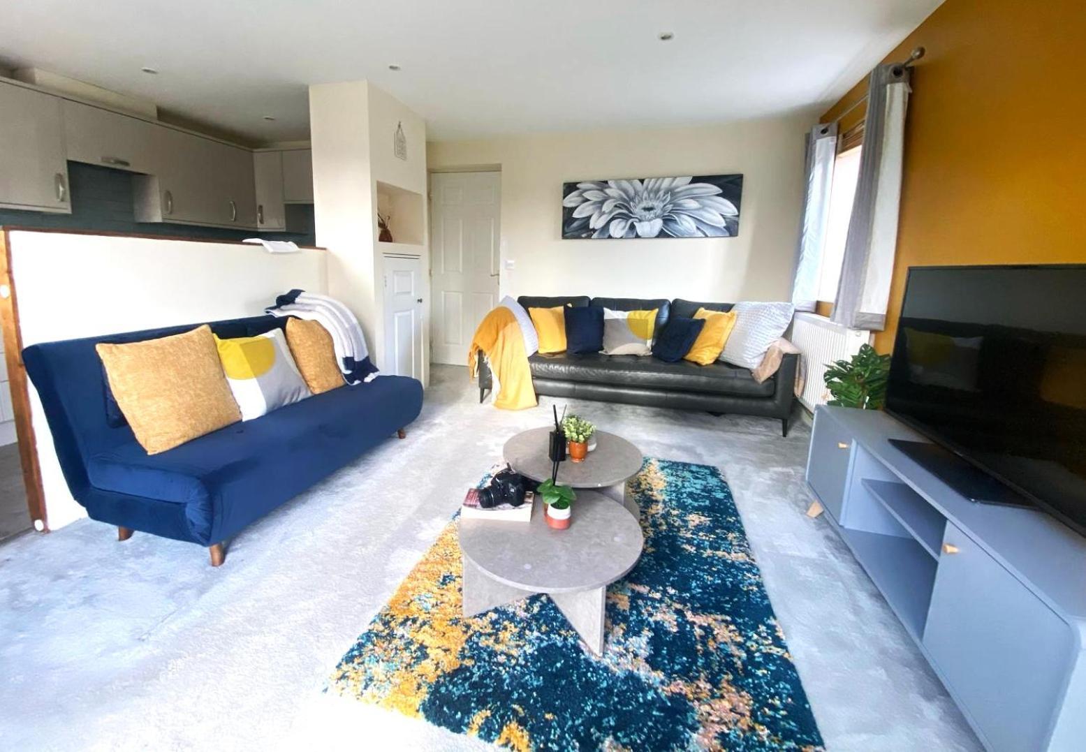 Large Cosy 2 Bedroom Ground Floor Flat In Stevenage Sg1 Sleeps 4-5 Free Parking Екстериор снимка