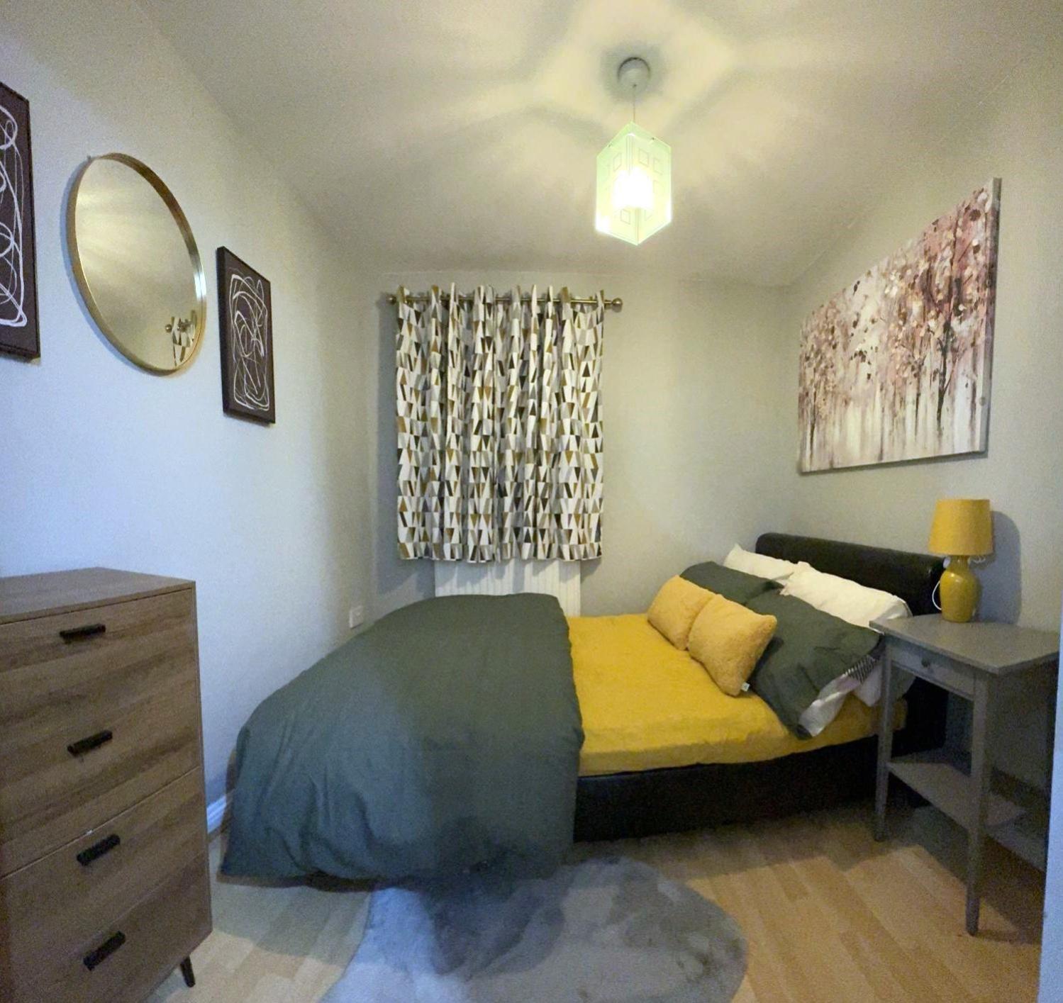 Large Cosy 2 Bedroom Ground Floor Flat In Stevenage Sg1 Sleeps 4-5 Free Parking Екстериор снимка